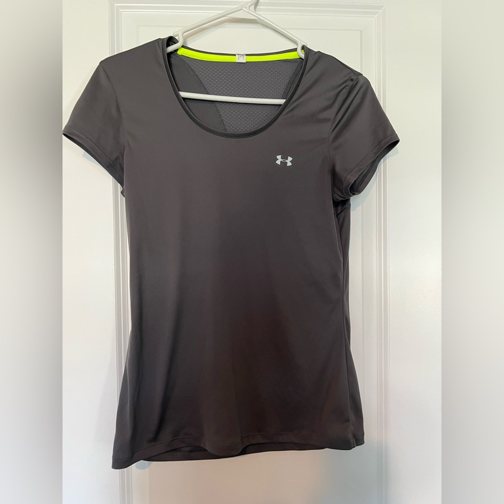 Under Armour Women’s Shirt Small